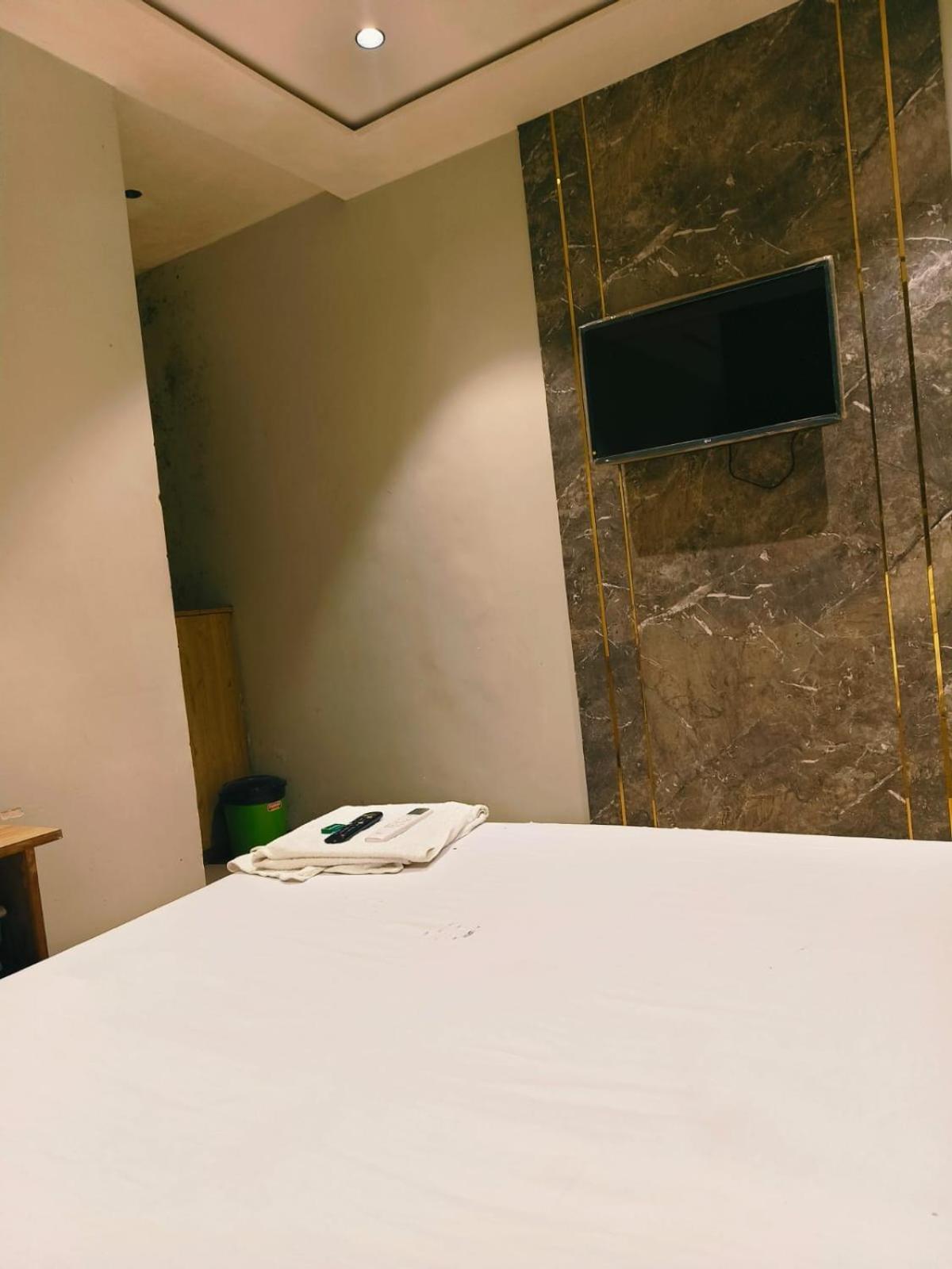 Hotel Sunrise Residency Bombay Esterno foto